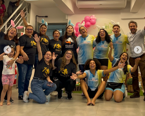 Festa de Páscoa da Abraccii leva alegria, acolhimento e momentos inesquecíveis para as crianças